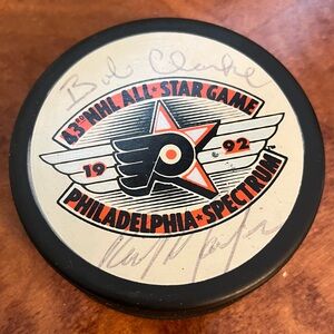 Philadelphia Spectrum 1992 NHL All-Star Game Hockey Puck SIGNED